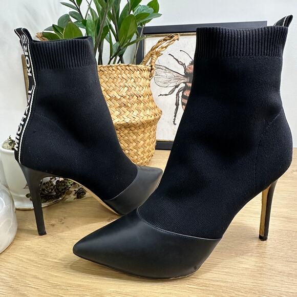 MICHAEL MICHAEL KORS Vicky Logo Tape Knit Ankle Boots SZ 9.5 Black Point Toe - Picture 1 of 7